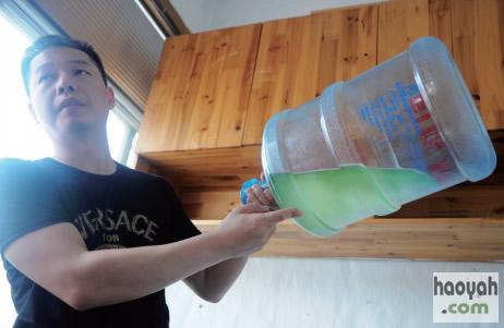 Ͱװ��Ȫˮ�����������ˮ�̳���ʱ�����գ�ͼ��