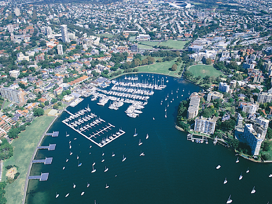 Cruising_Yacht_Club_of_Australia_Marina.jpg