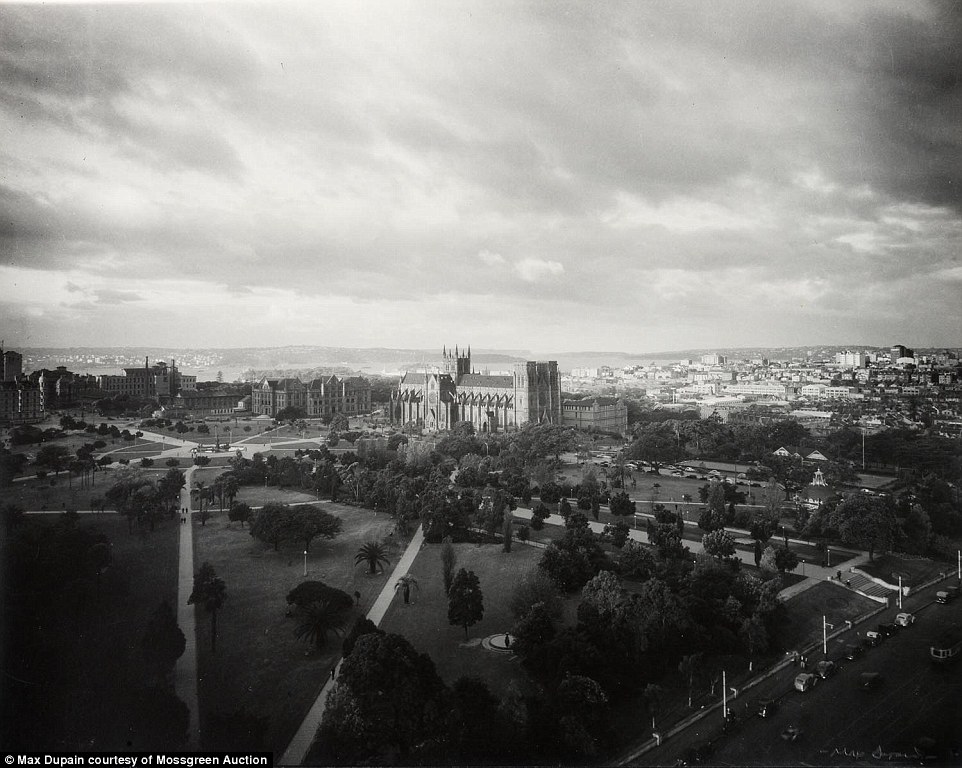 35619D4200000578-3646212-A_aerial_view_of_Hyde_Park_which_lies_in_the_middle_of_the_Sydne-a-34_1466147595585.jpg